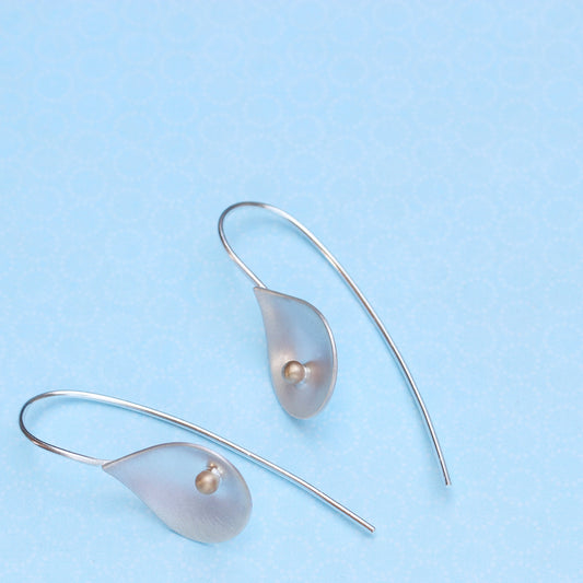 Long Dewdrop Golden Earrings