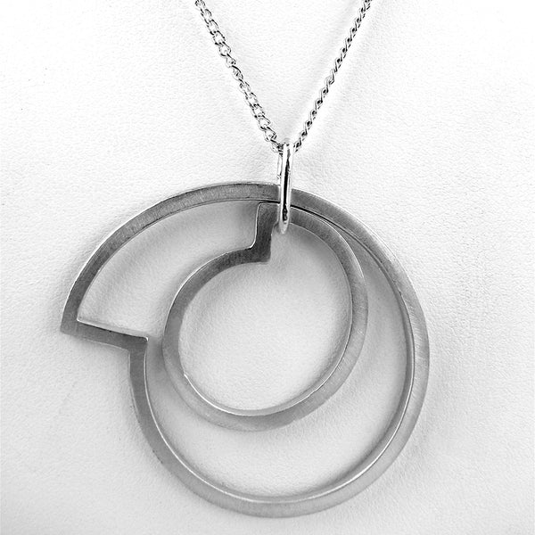 Art Deco silver pendant necklace
