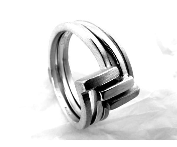 Squaring Off stacking Rings